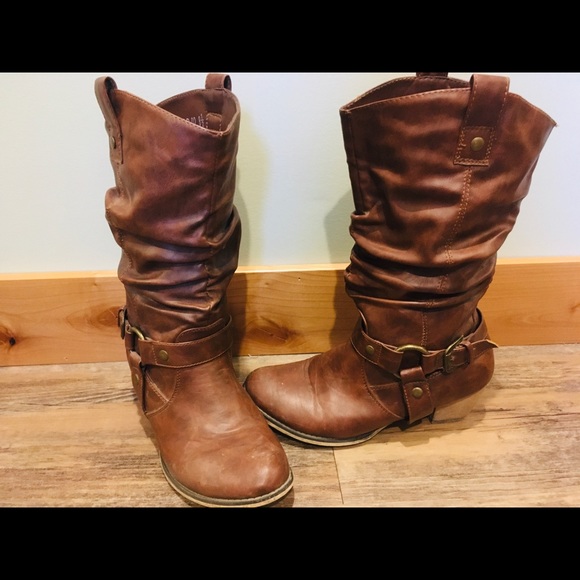 Dress boots - Picture 1 of 4